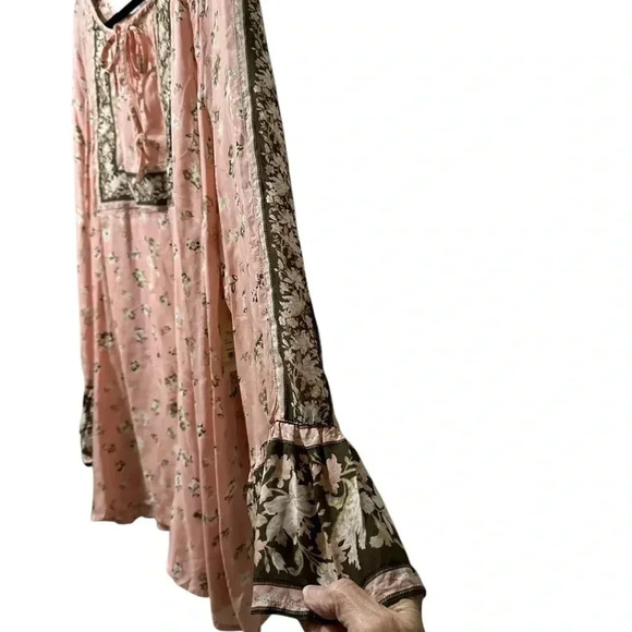 St John’s Bay blouse - Picture 3 of 7